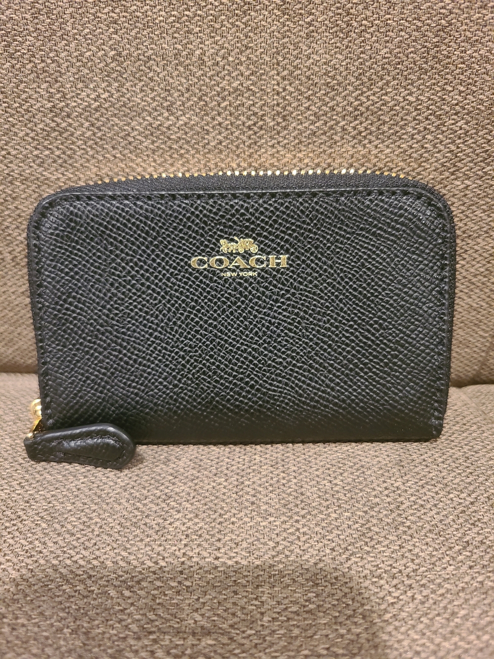 Coach zip around wallet in black pebbled leather - Picture 1 of 4